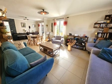 Maison 4 chambres, un grand garage sur une belle parcelle