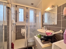 Maison d'habitation sur sous-sol à rénover   Proximité Gare 