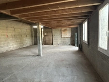 Bâtiment à réhabiliter en habitation d'environ 65 m2 sur ter