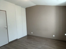 Maison 4 chambres - 2 salles d'eau - garage et dépendance