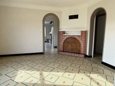 Maison 4 chambres - 2 salles d'eau - garage et dépendance