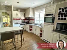 Maison de plain-pied 3 chambres à la décoration soignée