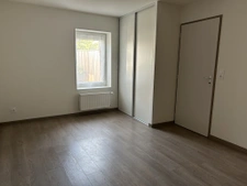 Maison 4 chambres - 2 salles d'eau - garage et dépendance