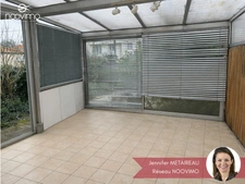 Coeur de bourg ! Au calme, maison à rénover non mitoyenne av