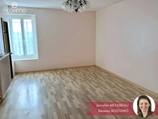 Maison ancienne à rénover avec grand garage et belle dépenda