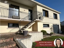 Maison 3 chambres + bureau avec garage double au coeur du bou