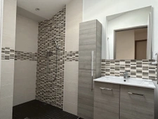 Maison 4 chambres - 2 salles d'eau - garage et dépendance