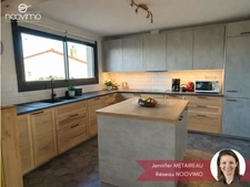 Maison 3 chambres + bureau avec garage double au coeur du bou