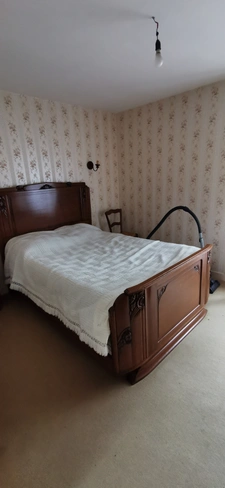 maison en pierres avec terrain de 1900m2 et dépendances