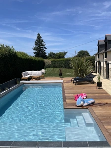 Maison en pierres rénovée 4 chambres piscine chauffée sur te