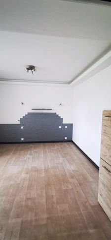 Maison en pierres habitable et rénovée avec extension possib