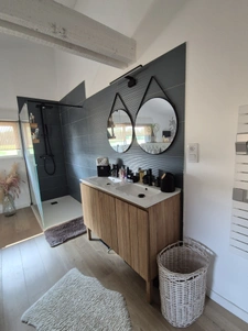 Maison en pierres rénovée 4 chambres piscine chauffée sur te