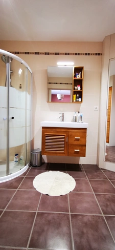 maison plain pied 4 chambres et bureau avec piscine et doubl