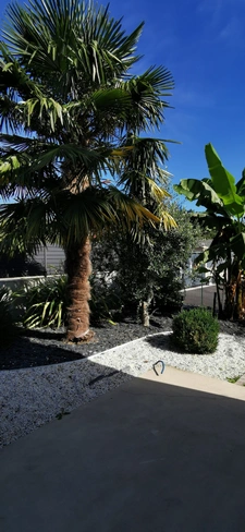 Belle contemporaine de 155m2 avec piscine et spa et double g