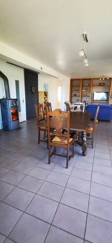  Maison 4 chambres et bureau sur sous sol avec hangar et ter