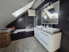 Maison en pierres rénovée 4 chambres piscine chauffée sur te