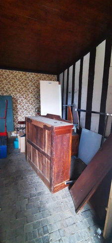 Maison en pierres à rénover sur terrain constructible d'envi