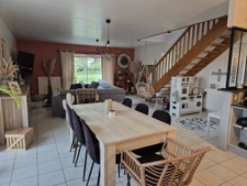 Longère en pierres rénovée avec salon 69m2, 4 chambres, dépe