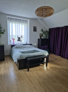 Maison en pierres rénovée en centre ville 4 chambres garage 