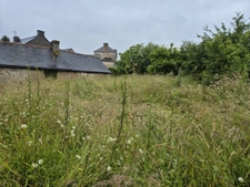 Maison en pierres à rénover 4 chambres, jardin, garage et dé