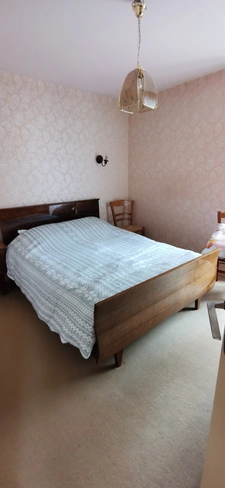 maison en pierres avec terrain de 1900m2 et dépendances