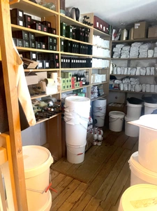 Immeuble avec étages et commerce