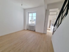 APPARTEMENT T4  83 m2 ET  LOCAL PARKING