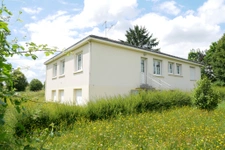  Maison de PLAIN-PIED sur sous-sol