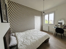 REPUBLIQUE Grande maison familiale