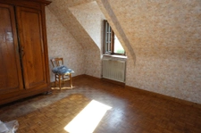 SUPERBE POTENTIEL POUR CETTE LONGERE 