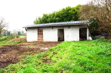 LONGERE A FINIR DE RENOVER D'ENVIRON 155M2 AVEC UN HECTARE