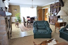 MAISON TRADITIONNELLE AVEC 5733M2 DE TERRAIN CONSTRUCTIBLE