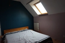 LONGERE A FINIR DE RENOVER D'ENVIRON 155M2 AVEC UN HECTARE