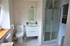 JOLIE MAISON RENOVEE DE BOURG ET EN IMPASSE