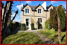 Jolie maison mitoyenne de ville