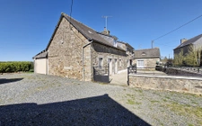 LONGERE AVEC FORT POTENTIEL D'AGRANDISSEMENT