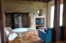 MAISON TRADITIONNELLE AVEC UN GRAND TERRAIN