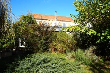 CHARMANTE MAISON A PIED DE TOUTES COMMODITES