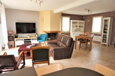 MAISON, AVEC SON GRAND TERRAIN AU CALME !