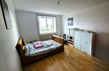 CHARMANTE LONGERE AVEC BEAU TERRAIN  