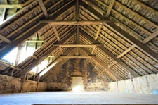 JOLIE MAISON EN PIERRE A RENOVER