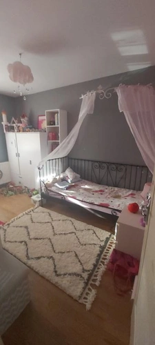 Maison proche commerces et bus et tram