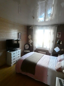  maison 4 chambres centre Savigné L'eveque