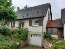  maison avec 1800m2 de terrain