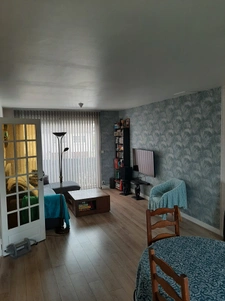 maison de 4 chambres et 1 bureau