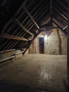 5HA et 1 maison à fort potentiel