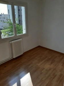 Maison proche tram, écoles et commerces