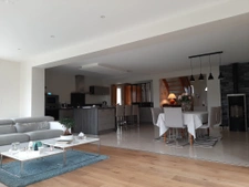 maison familiale 4 chambres et 2 bureaux