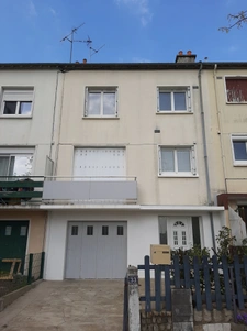 Maison proche tram, écoles et commerces