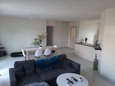  Location plain pied centre de Trangé